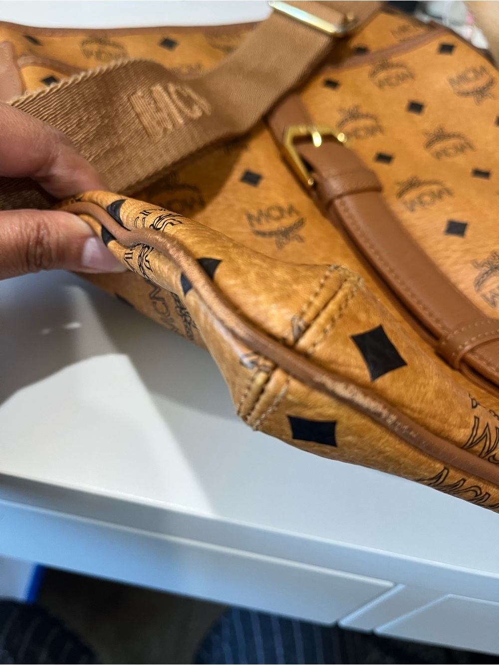 MCM COGNAC VISETOS 2 SIDED MESSENGER SLING BAG - Picture 9 of 15
